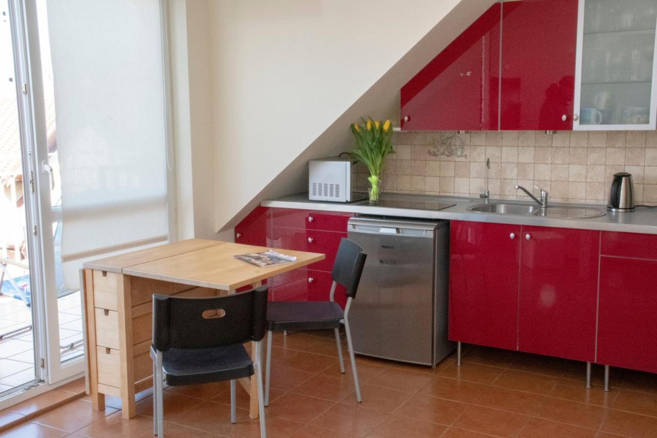 Apartament z balkonem i parkingiem Apartment Rewal Bagian luar foto